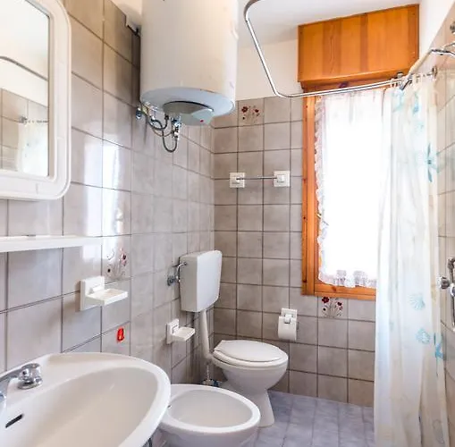 Sabrina بيبيوني